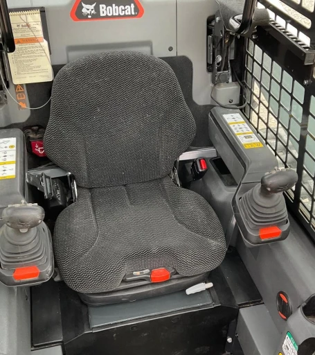 2021 Bobcat T76 R-Series Compact Track Loader