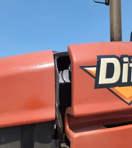 2012 Ditch Witch RT120 Quad vibratory cable plow