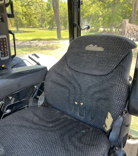 2014 Challenger MT585D tractor