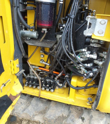 2016 Kobelco SK85CS-3 excavator