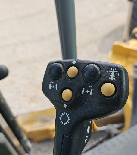 2013 Caterpillar 12M2 VHP Plus motor grader
