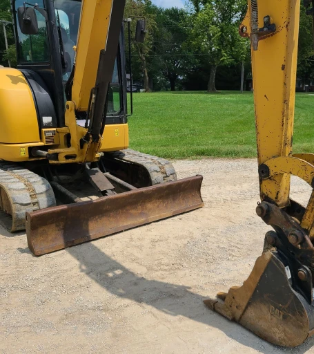 2011 Caterpillar 305.5D CR mini excavator