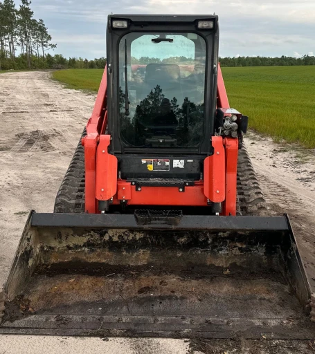 2021 Kubota SVL97-2 tracked skid steer loader
