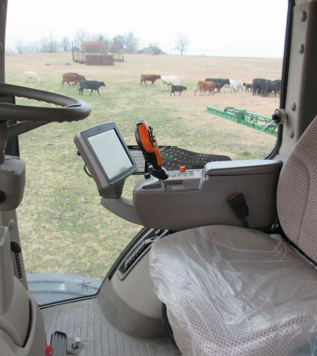 2014 John Deere R4038 self-propelled sprayer
