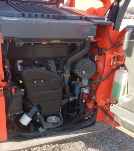 2017 Kubota SSV75 skid steer loader