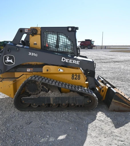 2022 John Deere 331G compact track loader