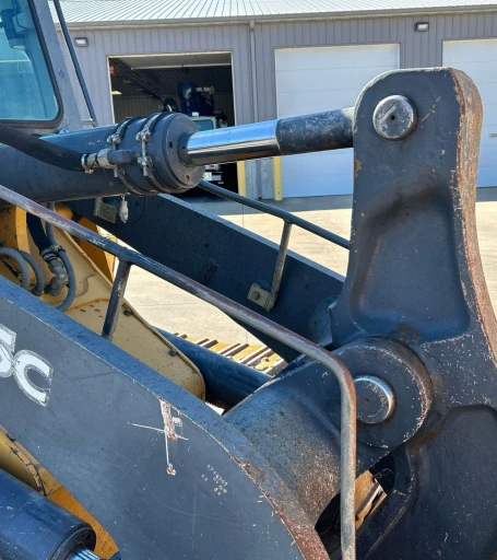2012 John Deere 605C track loader