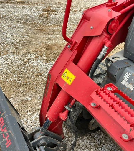 2020 Takeuchi TL12R2 tracked skid steer loader