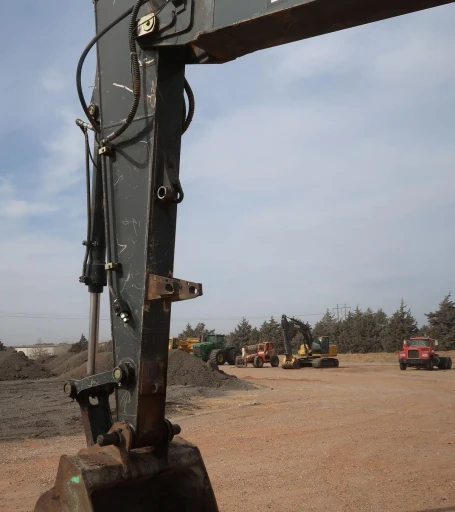 2015 John Deere 210G LC  excavator
