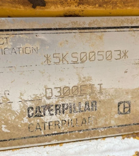 2000 Caterpillar D300E Series II water wagon
