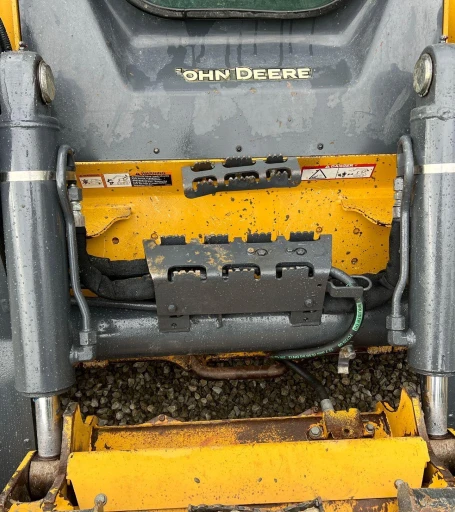 2017 John Deere 333G skid steer loader