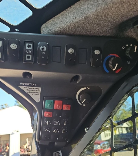2021 John Deere 333G tracked skid steer loader
