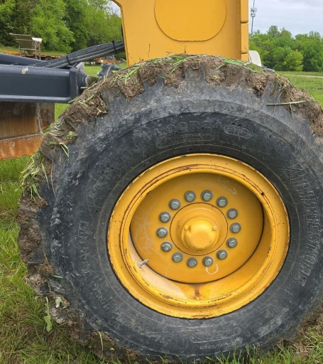 2013 John Deere 770G motor grader