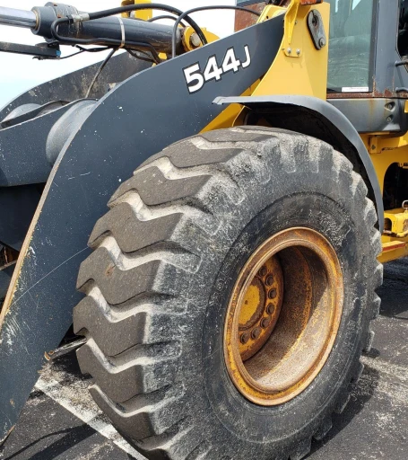 2004 John Deere 544J wheel loader