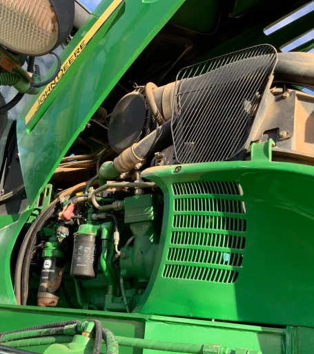 2011 John Deere 4730 Self-Propelled Sprayer