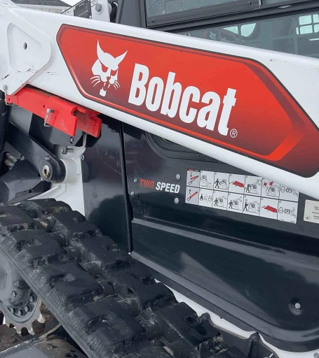 Bobcat T76 R-Series Compact Track Loader
