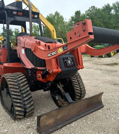 2013 Ditch Witch RT120 Quad trencher