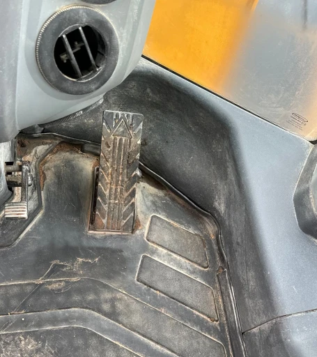 2022 John Deere 544 P-Tier wheel loader