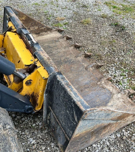 2017 John Deere 333G skid steer loader