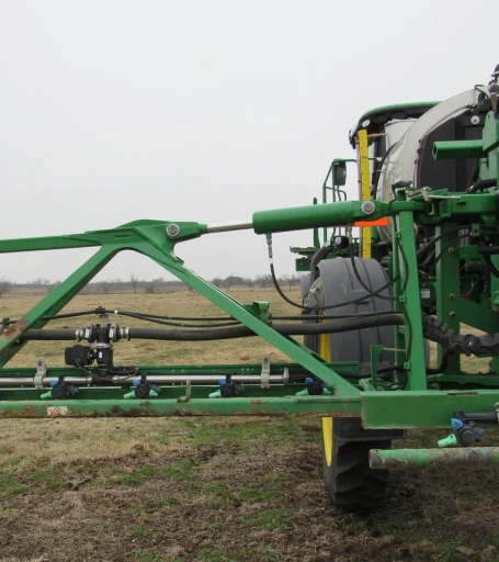 2014 John Deere R4038 self-propelled sprayer