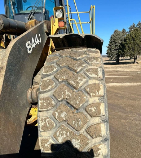 2006 John Deere 844J wheel loader