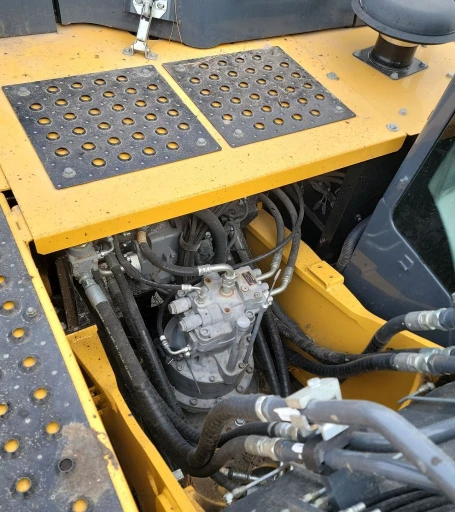 2018 John Deere 210G LC excavator