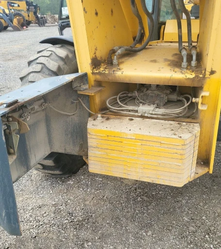 2017 Gehl DL1240 telehandler