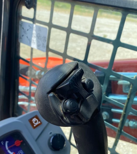 2021 Kubota SVL65-2  tracked skid steer loader
