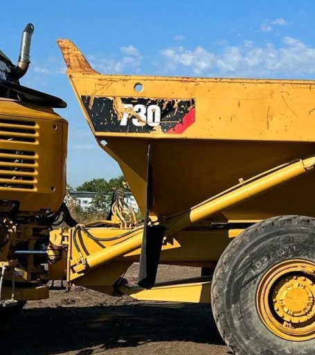 2002 Caterpillar 730 haul truck