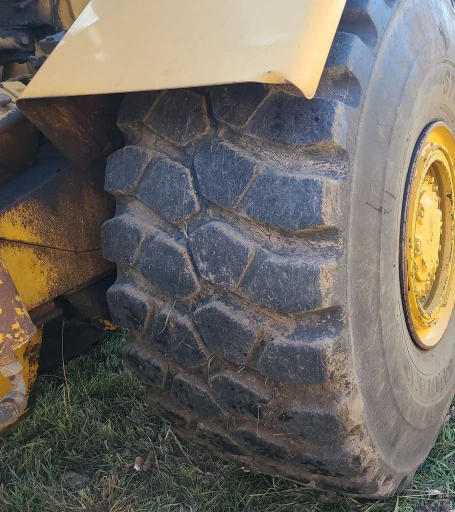 2006 Caterpillar 615C Series II elevating scraper