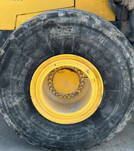 2015 Komatsu WA470-7 wheel loader