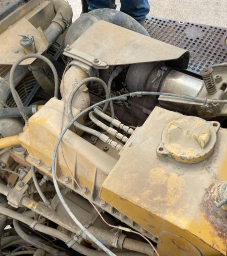 2000 Caterpillar D300E Series II water wagon