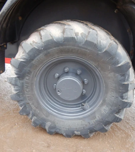 2018 Case 321F wheel loader