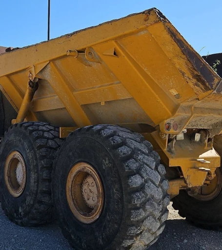 2000 John Deere 400C haul truck