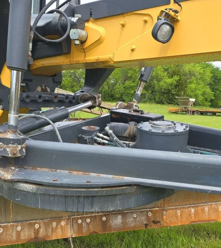 2013 John Deere 770G motor grader