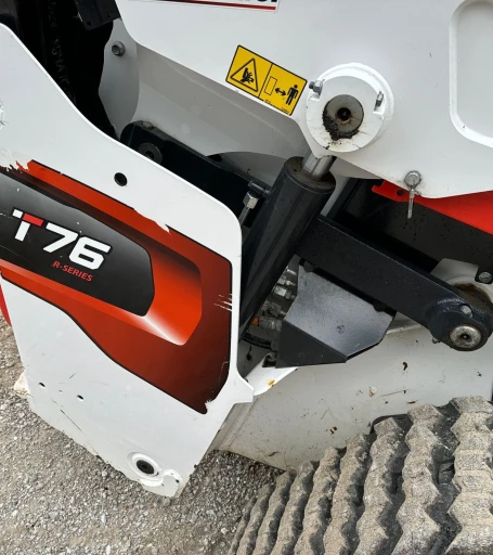 2022 Bobcat T76 R-Series tracked skid steer loader