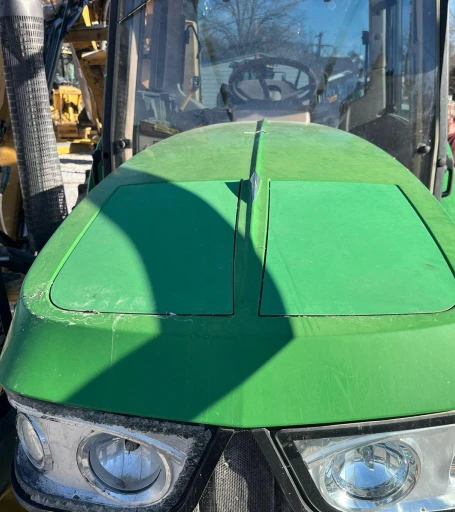 2015 John Deere 6125M MFWD tractor