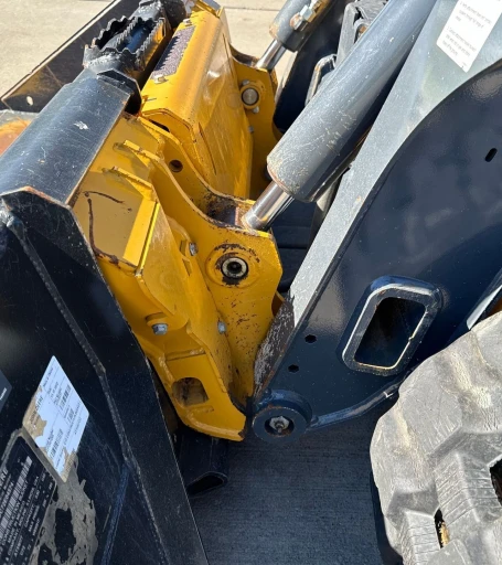 2023 John Deere 317G tracked skid steer loader