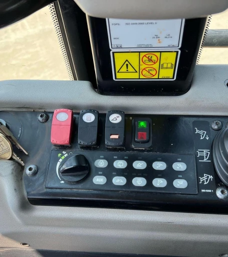 2016 Caterpillar 963K track loader