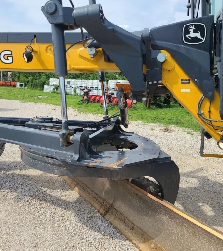 2016 John Deere 770G motor grader