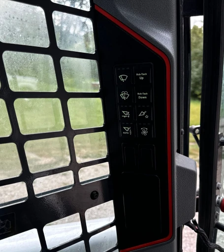 2022 Bobcat T76 R-Series tracked skid steer loader