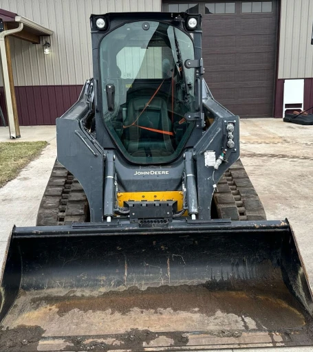 2021 John Deere 325g tracked skidsteer