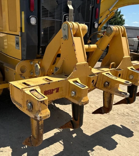 2011 John Deere 772G motor grader