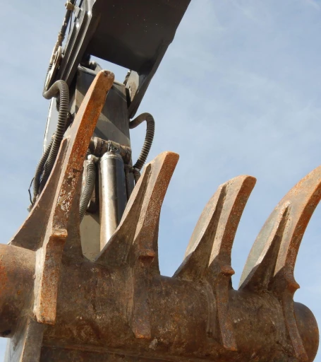 2011 John Deere 240DLC excavator