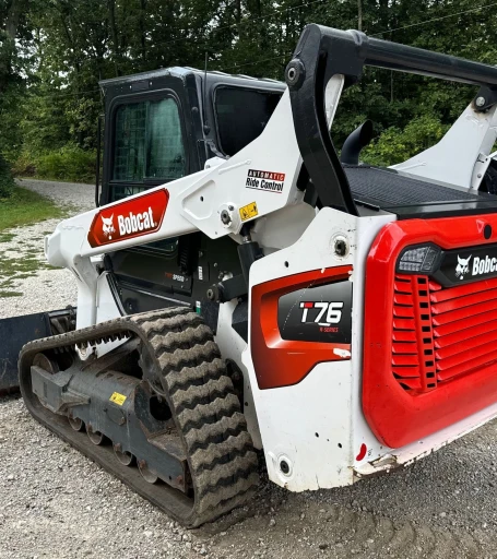 2022 Bobcat T76 R-Series tracked skid steer loader