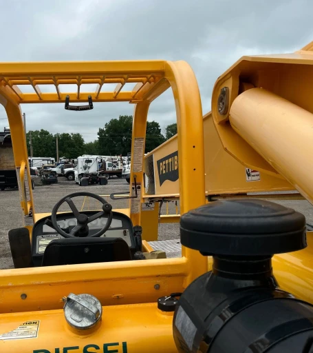 2010 Pettibone 944 telehandler