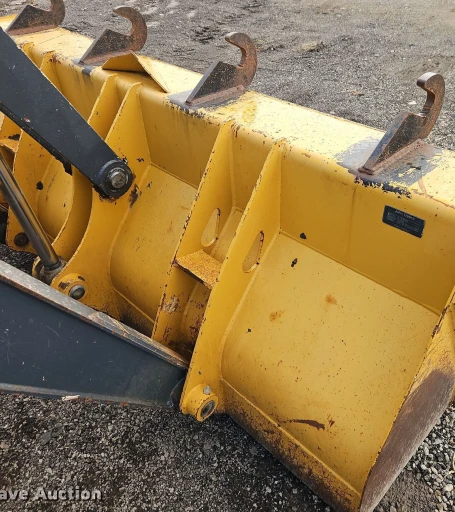 2016 John Deere 310SL backhoe