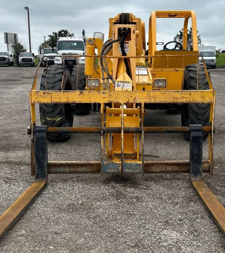 2010 Pettibone 944 telehandler