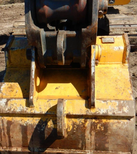 2011 John Deere 200DLC  excavator