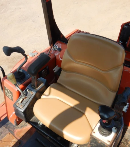 2004 Ditch Witch HT115 cable plow
